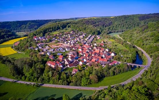 Luftbild der Ortschaft Waldenhausen