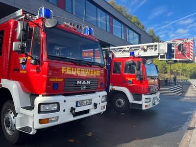 Zwei Fahrzeuge der Freuwilligen Feuerwehr Wertheim.