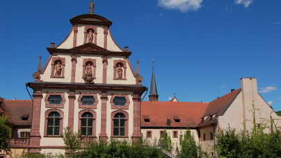Ansicht der Fassade des Archivverbundes Main-Tauber im Kloster Bronnbach