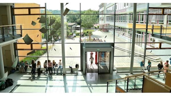 Gebäude Dietrich-Bonhoeffer-Gymnasium Wertheim Gebäude Dietrich-Bonhoeffer-Gymnasium Wertheim