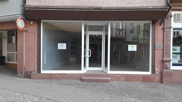 Rathausgasse 4 Schaufenster