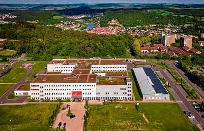 Luftbildaufnahme des Kranenhausareals in Wertheim