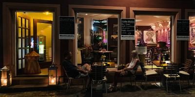 1 African House_night