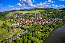 Luftbild der Ortschaft Urphar